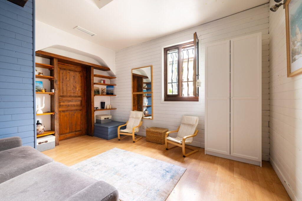 006A1864-HDR